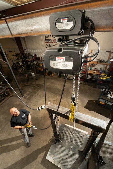 Jet TS050-010 3PH 1/2-Ton Electric Hoist w/ 10' Lift (140233) 1 Jet TS050-010 3PH 1/2-Ton Electric Hoist w/ 10' Lift (140233)